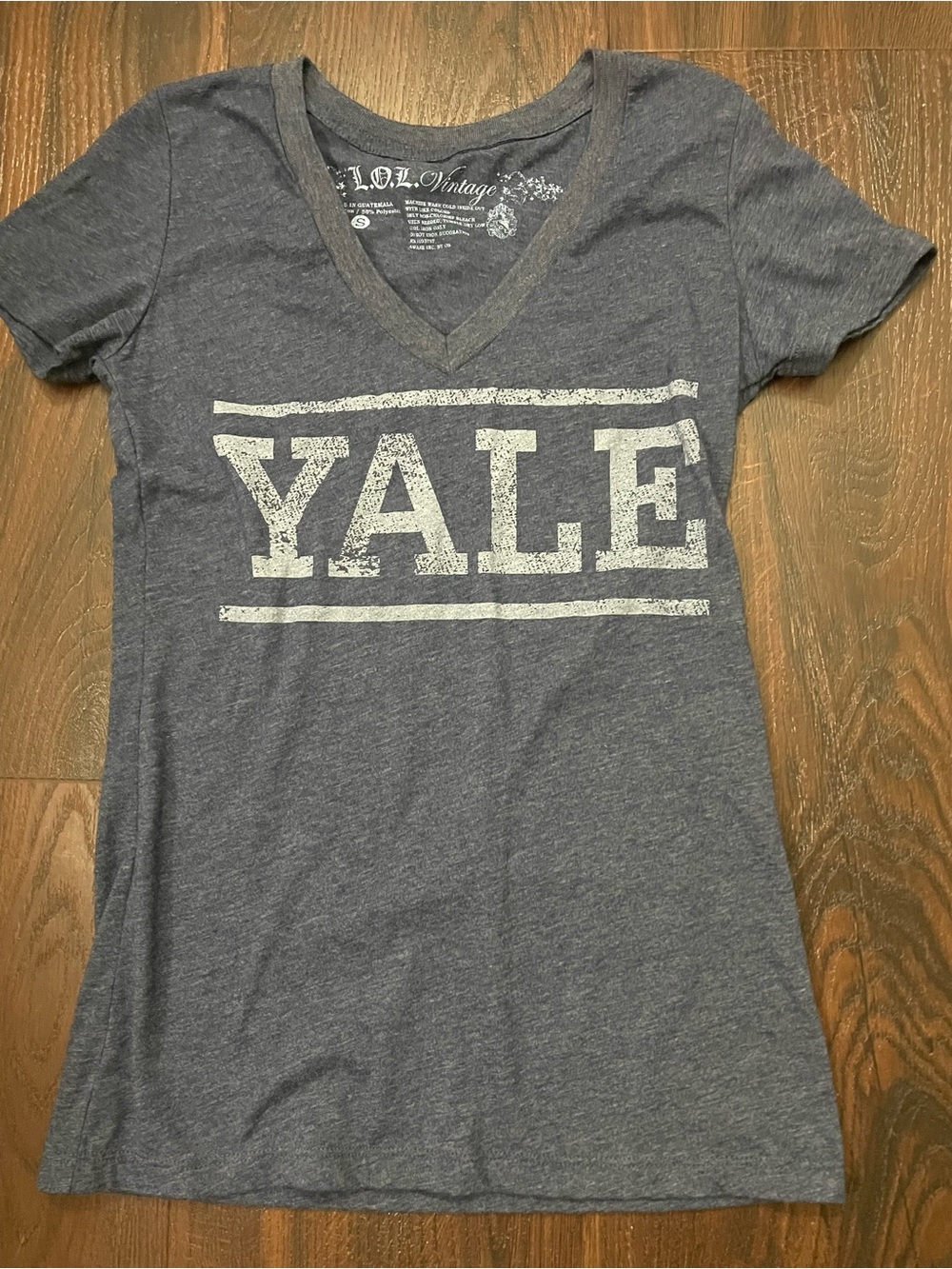 L.O.L Yale Vintage V-Neck Graphic Tee size Small - Gray